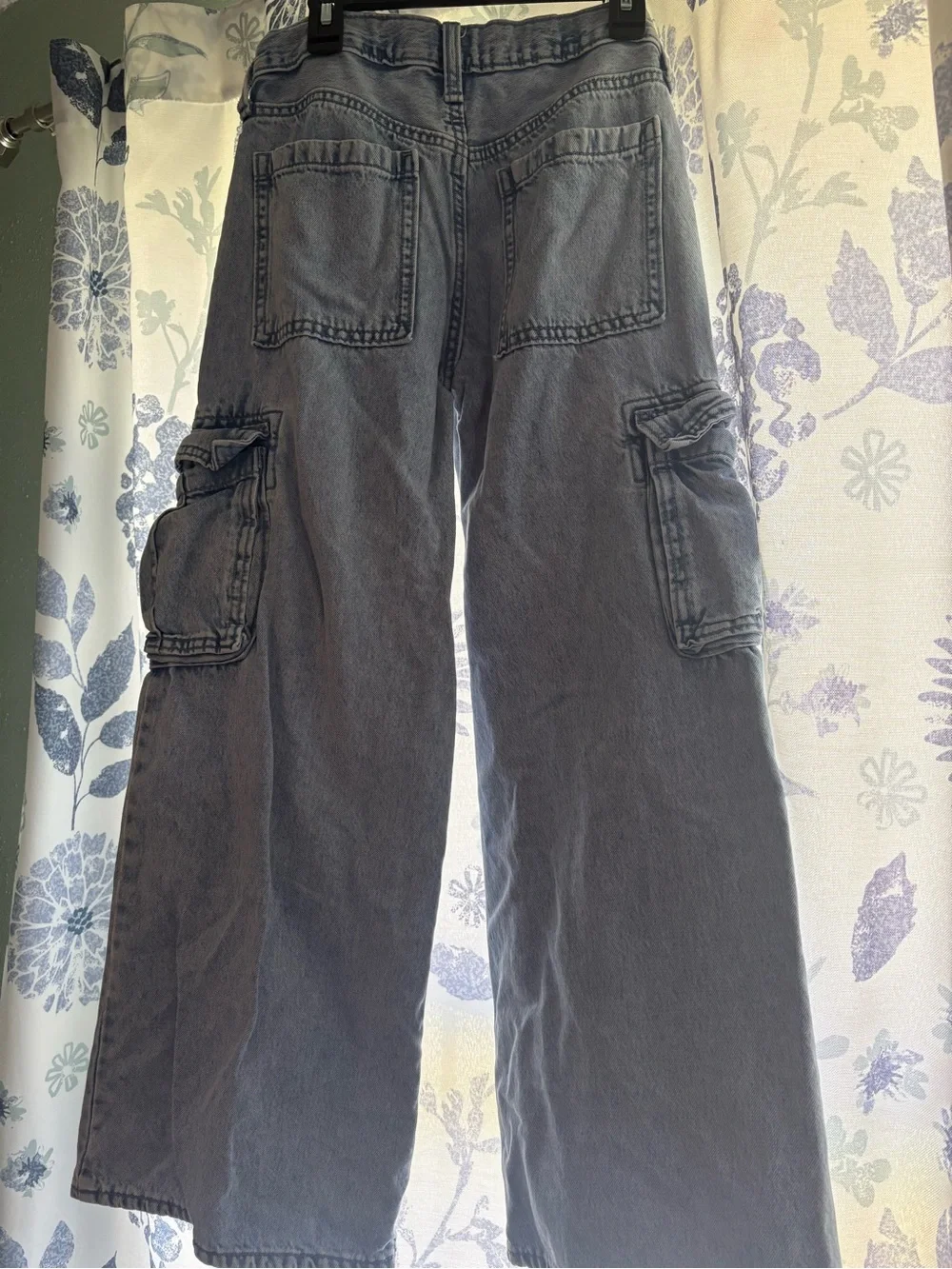 Old Navy Girl’s High Rise Baggy Cargo jeans